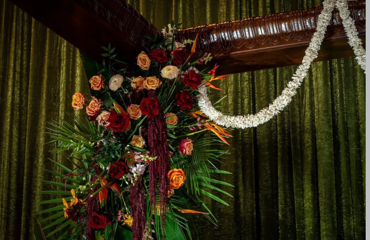 Floral décor detail
